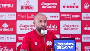 Patrick Allan comemora volta à titularidade e elogia dupla com Paulo Sérgio e Bruno Mezenga