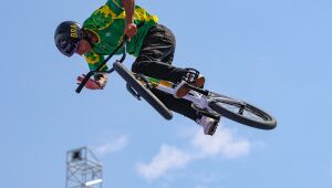 Olimpíadas: Bala Loka faz história, mas fica sem pódio no ciclismo BMX