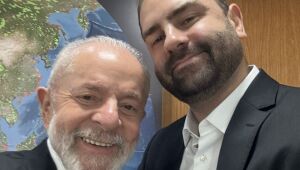 Filho de Lula visita Pai no Planalto: 'Passei para ver meu velho'