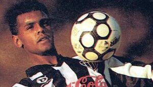 Morre Moacir, ex-volante do Atlético-MG, aos 54 anos