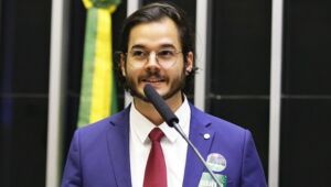 Deputado que discursou contra anistia aciona Polícia Legislativa e pede escolta após ameaças