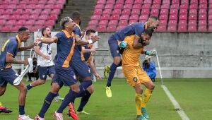 Retrô vence América-RN nos pênaltis e avança à terceira fase da Série D 