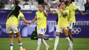 Marta pega gancho de 2 jogos e fica fora da semifinal olímpica; CBF pedirá efeito suspensivo