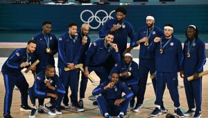 Olimpíadas 2024: Curry faz mágica no fim e garante ouro dos EUA contra a França, no basquete