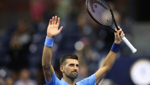 Djokovic amplia recorde a 20 vitórias seguidas contra Monfils e avança às quartas em Brisbane