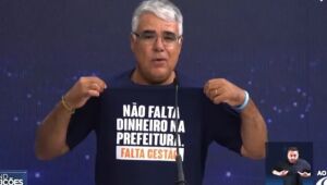 Debate em Fortaleza tem troca de farpas entre ex-aliados, críticas ao prefeito e até troca de camisa