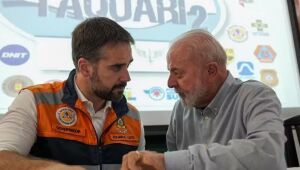 Lula recebe Eduardo Leite no Planalto após troca de farpas por tragédia climática no RS