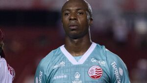 Náutico oficializa saídas de Jefferson Romário e Lorran