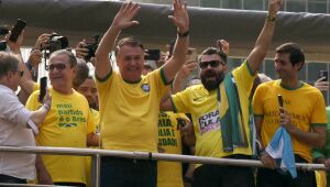 Candidatos a prefeituras pegam carona no 7 de setembro da avenida Paulista para colar em Bolsonaro