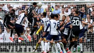 Arsenal vence Tottenham e sobe para 2º no Inglês; gol foi de Gabriel Magalhães