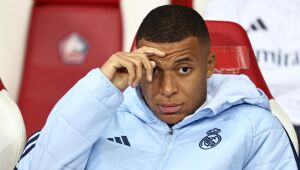 PSG sofre nova derrota, mas diz não reconhecer dívida com Mbappé