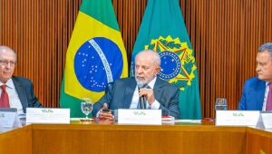 Lula se diz "otimista" com lançamento da isenção do IR até R$ 5 mil