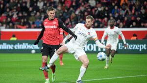 Bayer Leverkusen vence o Heidenheim de virada; Borussia Dortmund goleia