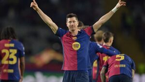 Lewandowski supera 100 gols na Liga dos Campeões e Barcelona ganha a 4ª seguida; Bayern vence PSG