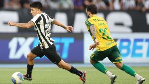 Botafogo pressiona, não sai do zero com Cuiabá e escuta vaias no Nilton Santos