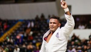 Pernambucano Gibson Santos representa o Brasil na disputa do Mundial de Jiu-Jitsu, em Abu Dhabi