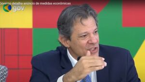 Haddad diz que conversou com Lula sobre Orçamento e nega possibilidade de elevar IOF 