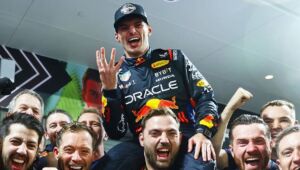 Verstappen é tetracampeão de F1 e Russell vence GP de Las Vegas