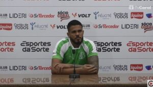 Santa Cruz: apresentado, Moisés promete ser "o goleiro que a torcida espera"