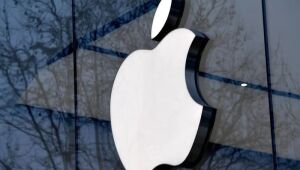 Apple é acusada de silenciar funcionários, espionar dispositivos pessoais e violar direitos