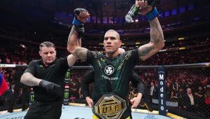 Alex Poatan, campeão do UFC, ganhará boneco gigante de Olinda 