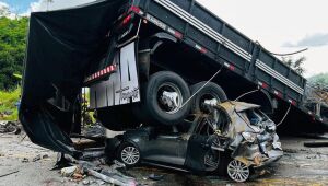 Acidente de ônibus deixa 22 mortos em Minas Gerais