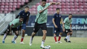 Santa Cruz: elenco profissional vence equipe sub-20 em jogo treino, na Arena de Pernambuco 