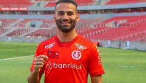 Fifa The Best: Thiago Maia leva prêmio Fair Play por ajuda em enchentes no RS