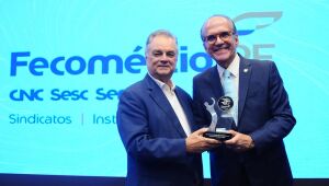 Fecomércio premia Fernando Dueire com Troféu Parlamentar Amigo do Comércio 2024