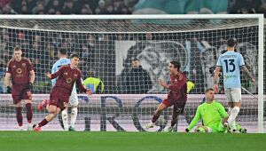 Roma vence Lazio em clássico e ganha fôlego no Campeonato Italiano
