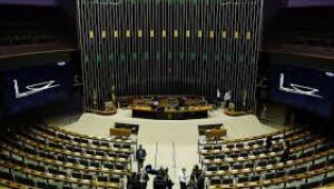 Sete deputados federais e dois suplentes viram prefeitos. Entenda
