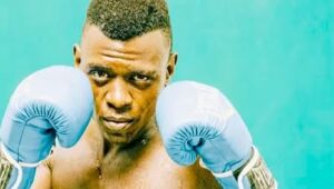 Aos 29 anos, boxeador tanzaniano morre após sofrer ferimentos em luta