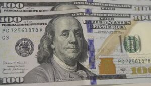 Dólar sobe para R$ 5,52 e alcança maior valor em quatro meses