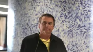 Defesa de Bolsonaro diz que exames indicam necessidade de cirurgia para corrigir hérnias