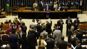 Câmara aprova redução de benefícios fiscais; projeto vai ao Senado