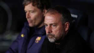 Técnico do Barcelona critica ausência de Raphinha na seleção do ano da Fifa: "É uma piada"