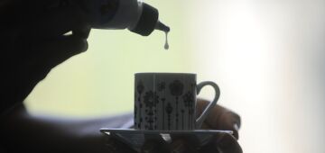 Estudo aponta ligação entre consumo de adoçantes na gravidez e obesidade na criança