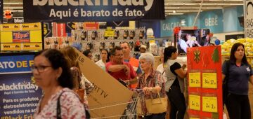 Cerca de 50% dos pernambucanos pretendem comprar na Black Friday