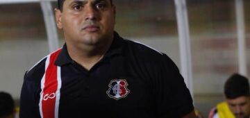 Santa anuncia a contratação do técnico Leston Júnior