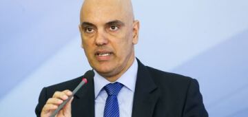 Moraes autoriza acesso da PF a investigação do Facebook sobre perfis ligados aos Bolsonaros