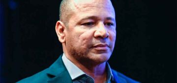 Empresa de Neymar Pai prepara anúncio oficial da compra da marca Pelé