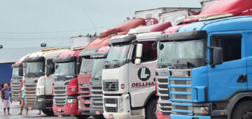 Caminhoneiros convocam paralisação nacional 