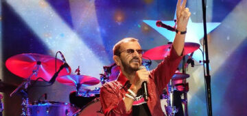 Ringo Starr comemora 80 anos em live com músicas dos Beatles e homenagens de artistas