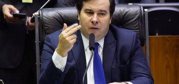 Maia quer punições severas em projeto sobre fake news