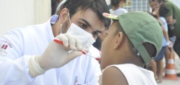 Importância da higiene bucal na infância é tema do Canal Saúde