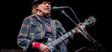 Neil Young, "padrinho do grunge", completa 80 anos; relembre sua carreira
