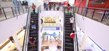 Shoppings da RMR são autorizados a funcionar em novo horário