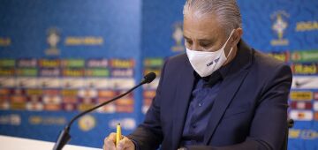 Tite promete novas mudanças no Brasil e critica gramado do Nilton Santos