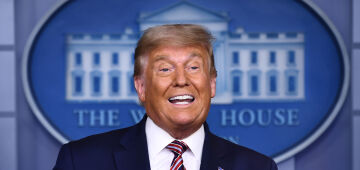Trump dá indulto a ex-conselheiro que se disse culpado