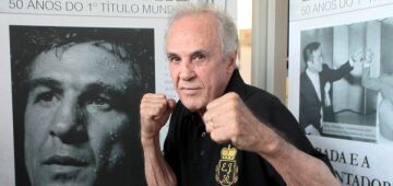 Éder Jofre, ex-pugilista e conhecido como "Galo de Ouro", morre aos 86 anos em São Paulo